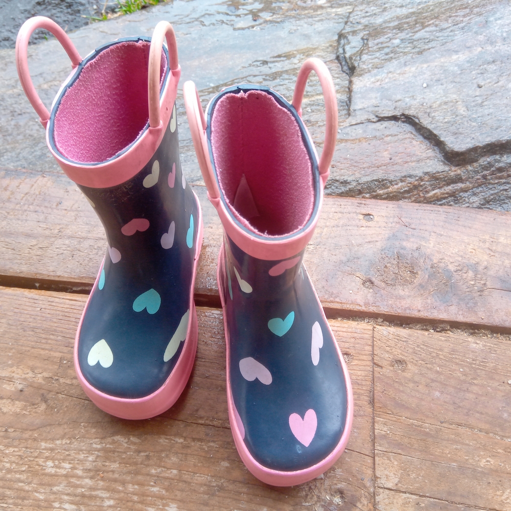 Joe Fresh Pink and Blue Heart Patterned Rain Boots